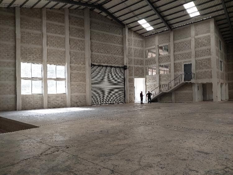 bodega industrial adentro de complejo — foto 1