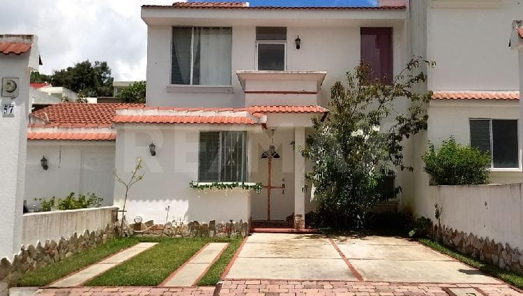 BONITA CASA EN VENTA EN CHOACORRAL — foto 1