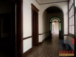 Casa de 632.18 m2 de construcción en Renta, Zona 01