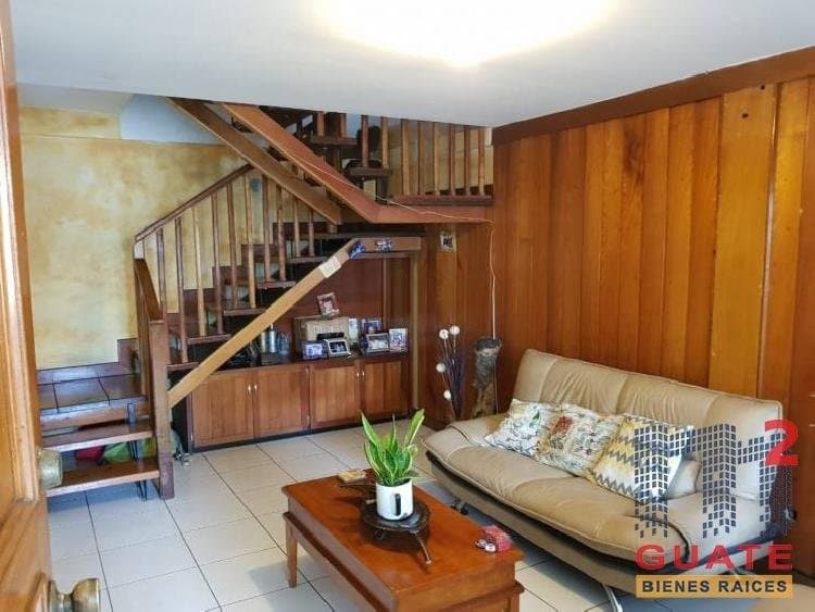 Casa de 155.6 m2 de construcción, en Venta Zona 17 — foto 1