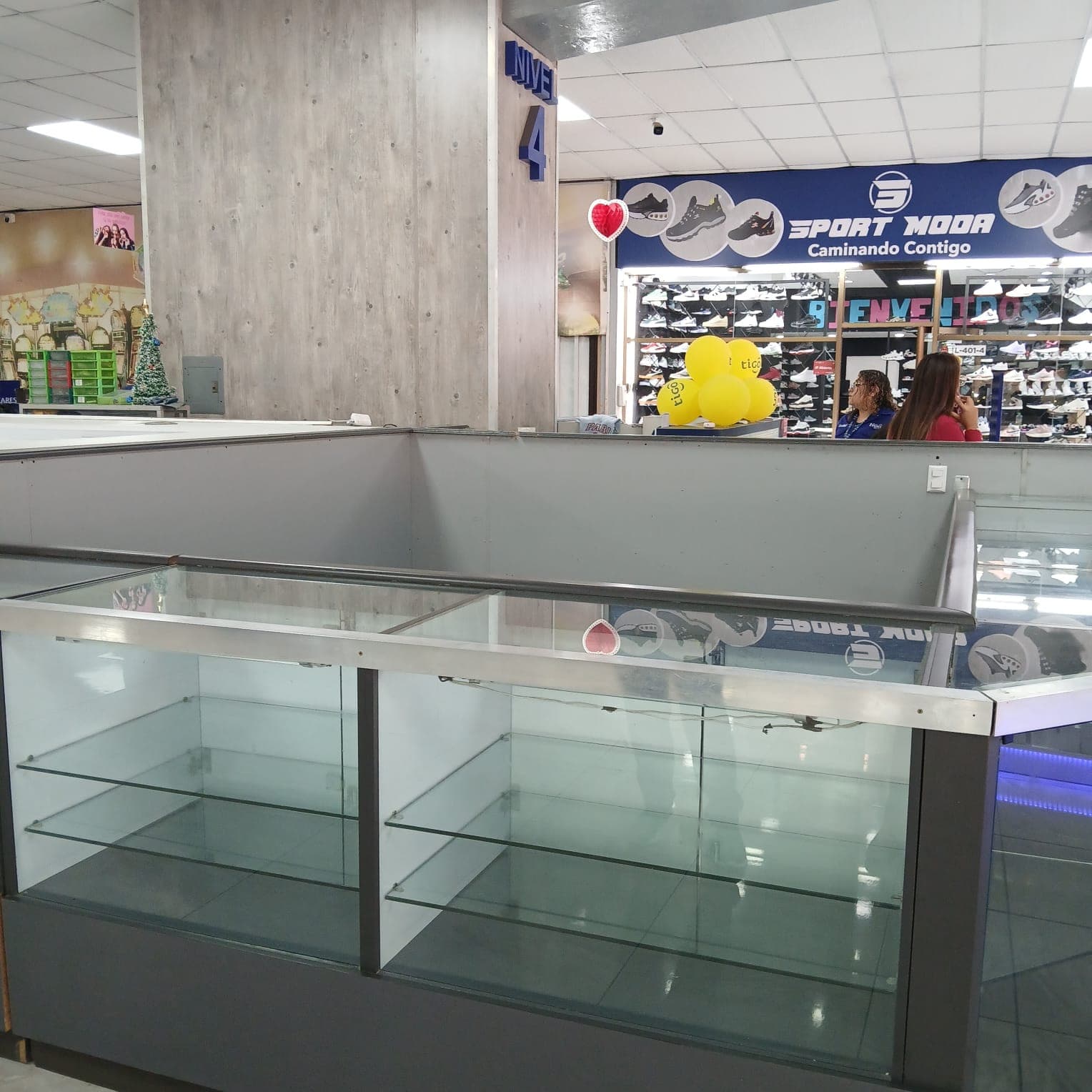 KIOSCO EN RENTA - CENTRO COMERCIAL CAPITOL ZONA 1 — foto 1