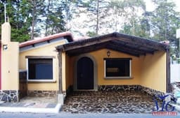 VENDO CASA EN CONDOMINIO VILLAS DEL NORTE ZONA 17