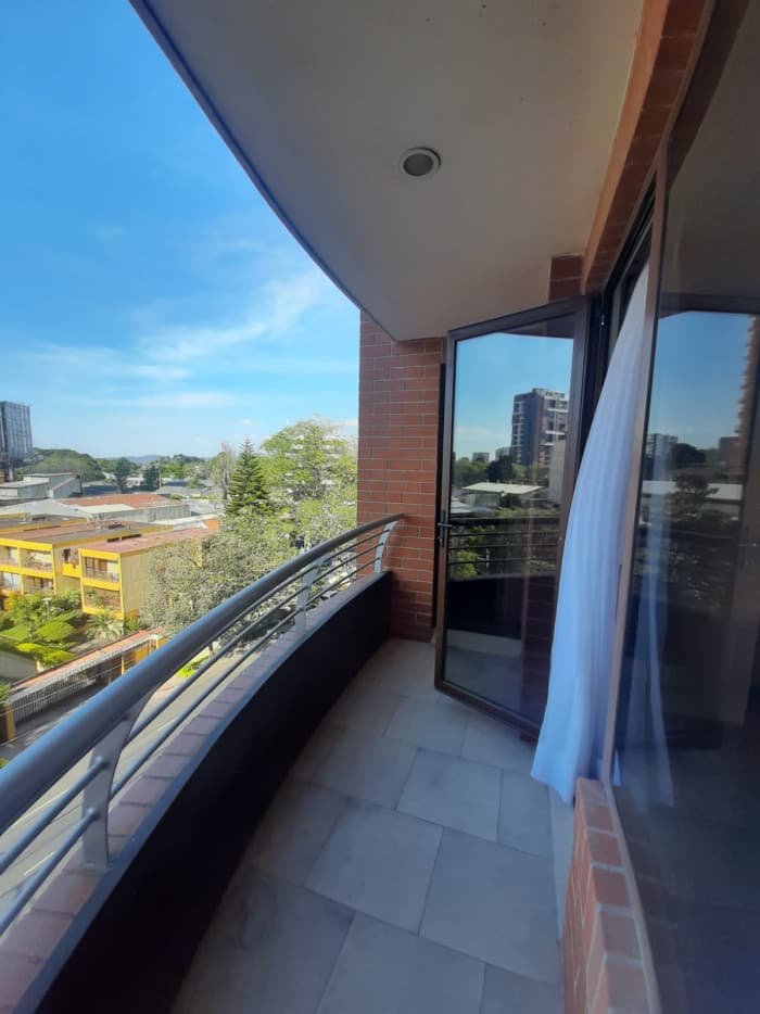 Apartamento en #renta zona 10 diagonal 6 — foto 6