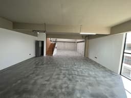 Venta de ofibodega en El Naranjo para inversionista