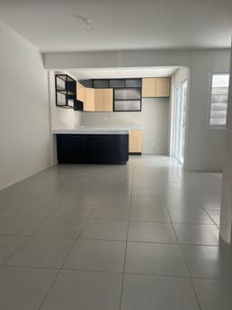 Alquilo casa en San Cristobal Sector B2