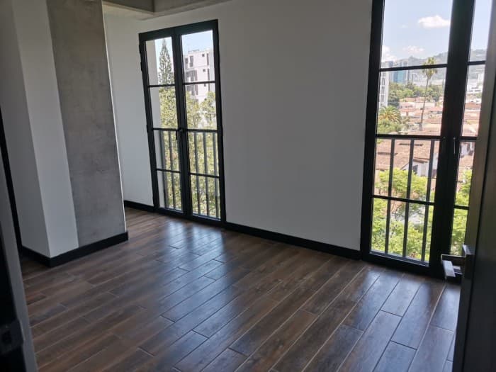 Rento moderno apartamento en área céntrica de zona 14 — foto 4
