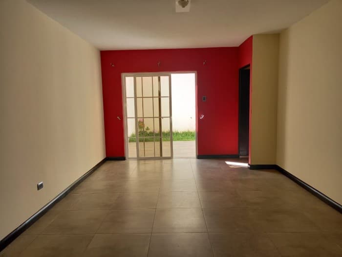 VENDO CASA EN CAÑADAS DEL ENCINAL, ZONA 7 DE MIXCO — foto 1