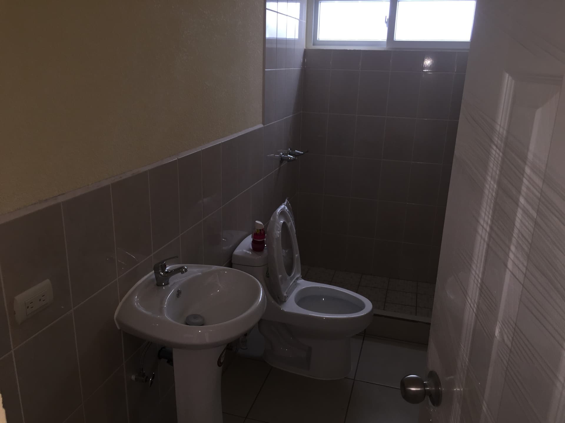 Apartamento Renta 3 Dormitorios Carr. a San Jose Pinula — foto 4