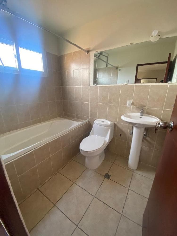 CASA EN RENTA – BOSQUES DE ARRAZOLA | KM. 18.5 CAES — foto 12