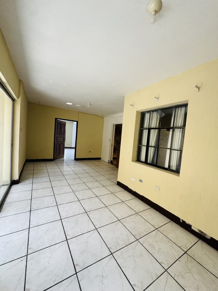 Casa en venta Lomas del Norte zona 17 — foto 1