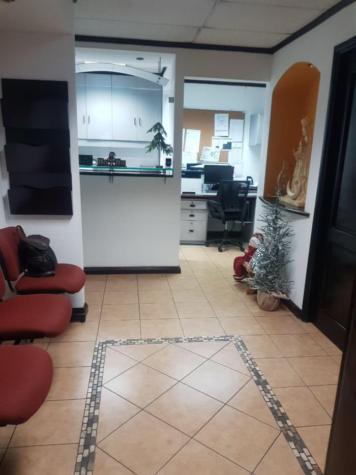 Oficina Amueblada en Renta en Zona 9 Reforma — foto 2