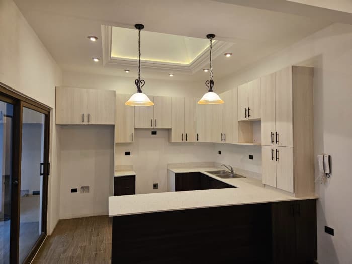 Casa en venta en Antigua Gardens — foto 1