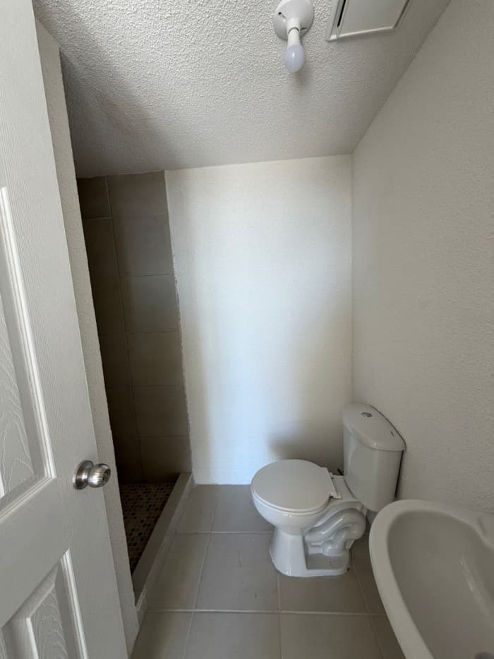 APARTAMENTO EN ALQUILER EN ZONA 1 DE MIXCO — foto 5