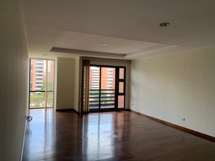 Apartamento en venta edificio Zona 10 Guatemala — foto 3