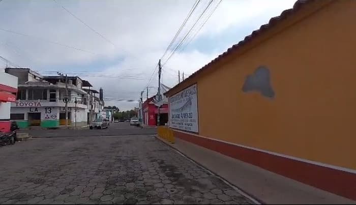 Casa comercial en esquina en Chiquimula Guatemala — foto 3