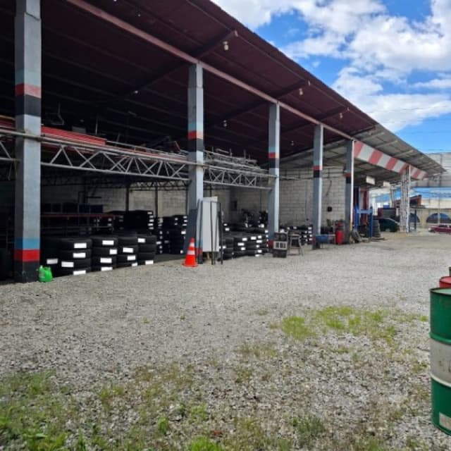 Terreno y Bodega en Renta Bulevar El Caminero Z.6 Mixco