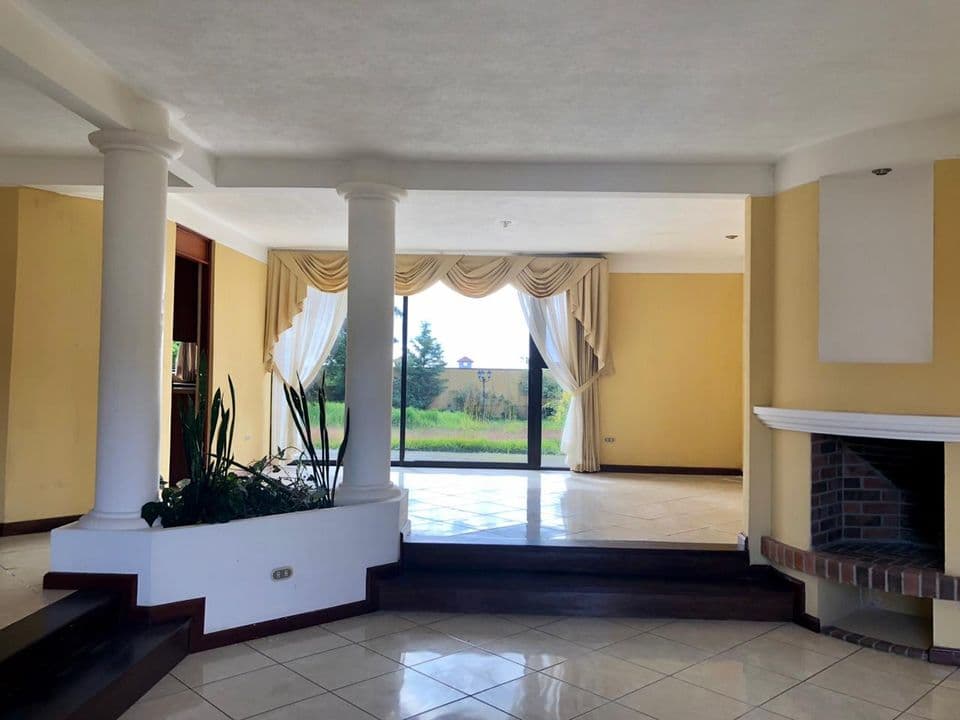 Venta de amplia casa en Colinas de Andalucía, CAES — foto 3