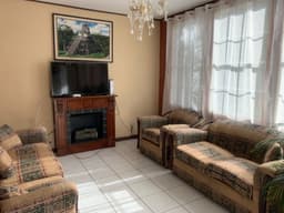 Casa grande en venta en El Naranjo, Mixco