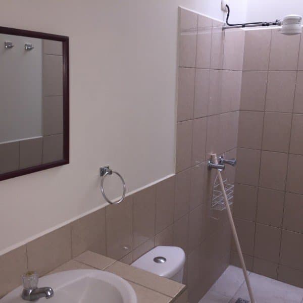 CASA 1 NIVEL EN RENTA!! Carr. Salvador precio Q 3,000 — foto 6