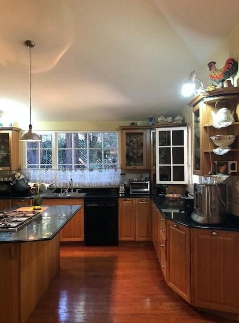 CASA CON AMPLIO TERRENO EN VENTA EN RES. BUENOS AIRES — foto 3
