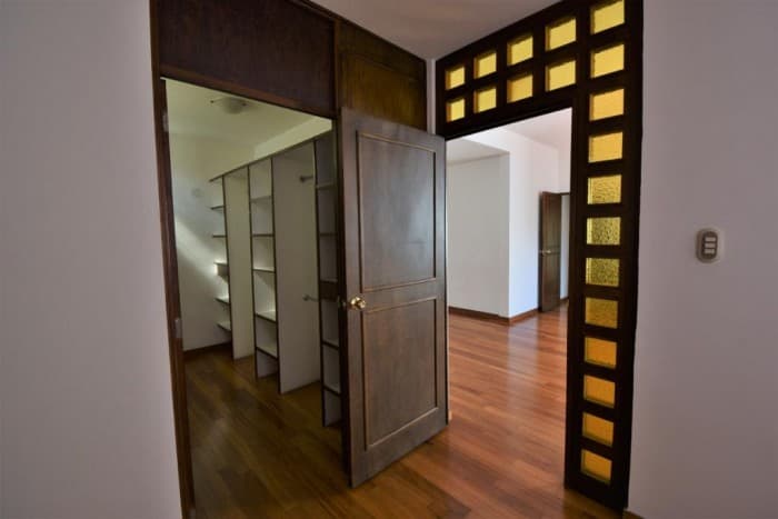 Rento hermoso apartamento en zona 15 — foto 7