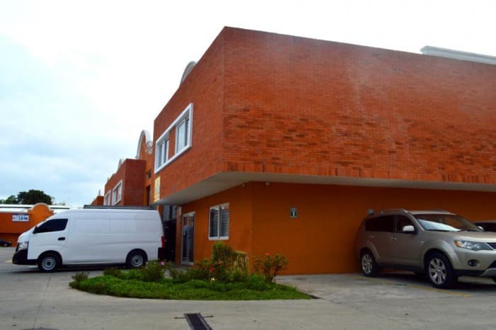 Venta de Ofibodega dentro de Empresarial  zona 4 Mixco — foto 1