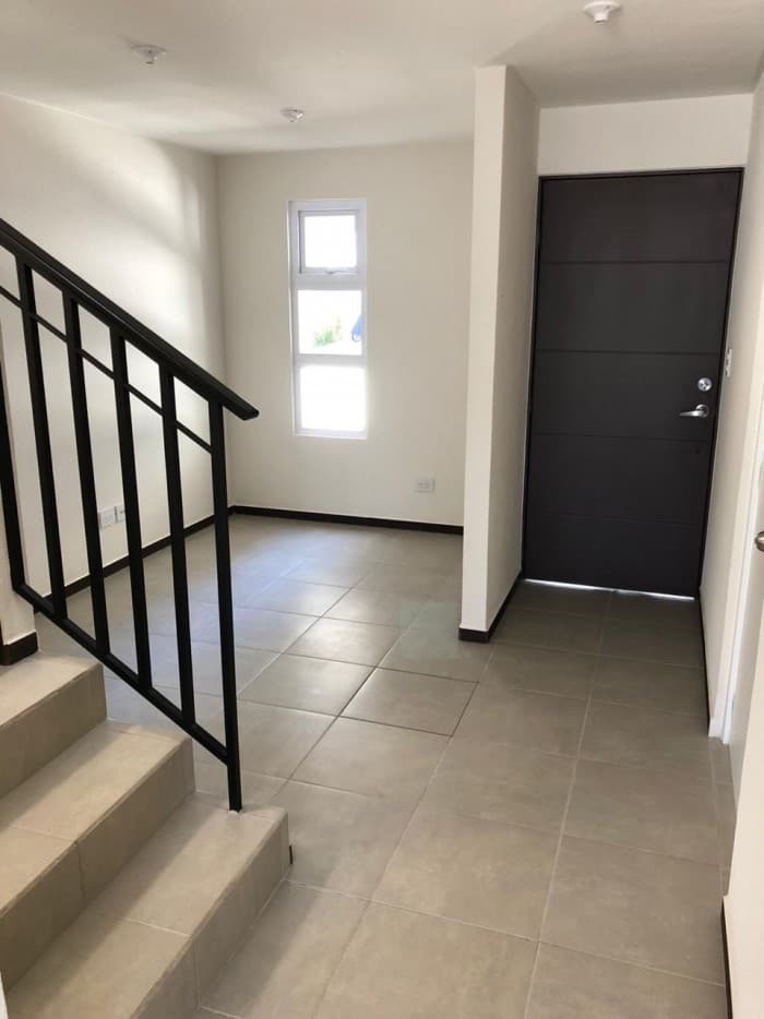ZONA 2. VENDO CASA EN PARQUE SAN ANGEL — foto 3
