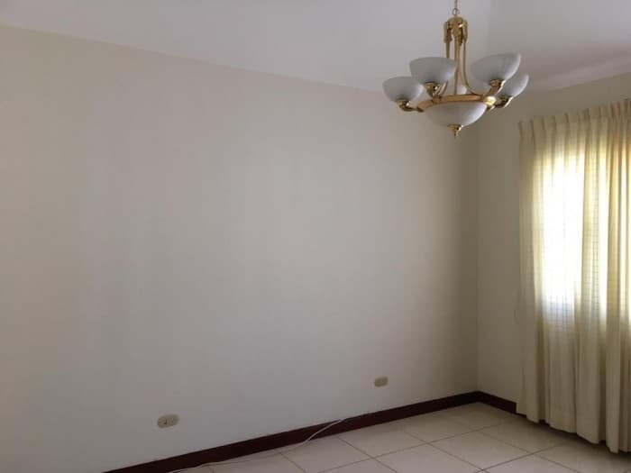 Plus Real Estate renta casa en zona 10 — foto 7