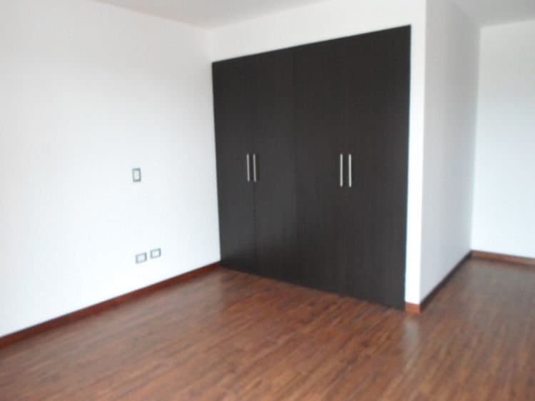 APARTAMENTO EN RENTA CERCANO A CENTRO MEDICO ZONA 10 — foto 5