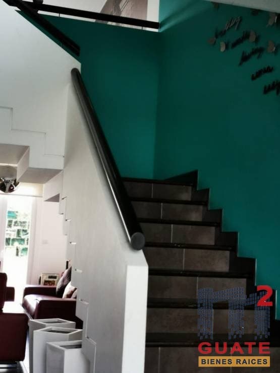 Casa de 492 m2 de construcción en Venta, Zona 16 — foto 1