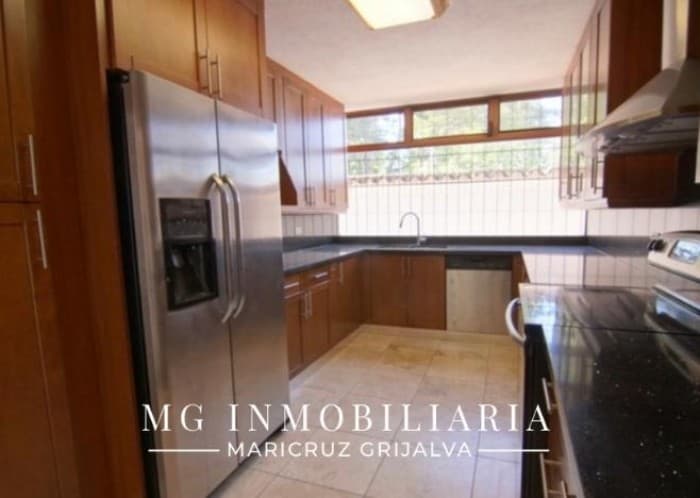 VENDO CASA EN ZONA 14, LA CAÑADA — foto 2