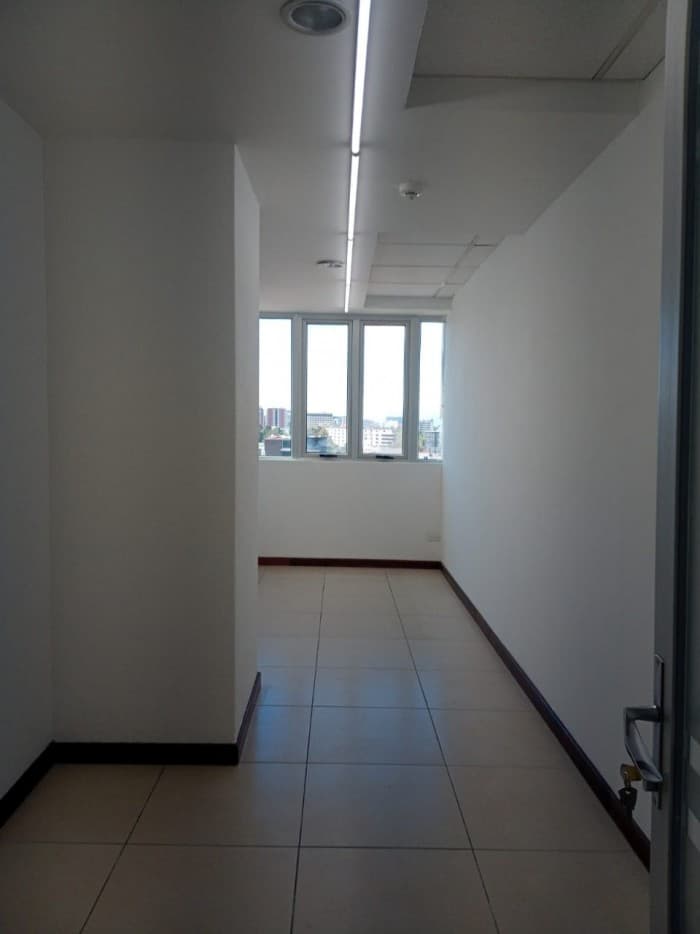 Oficina Comercial en Renta en zona 9 Guatemala — foto 8