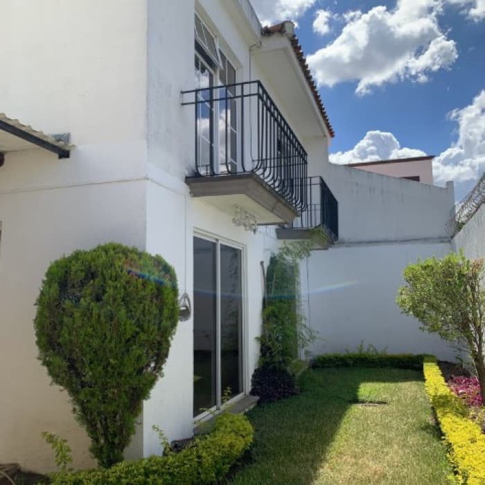 Casa en Venta Bosques de San Nicolas Zona 4 Mixco — foto 1