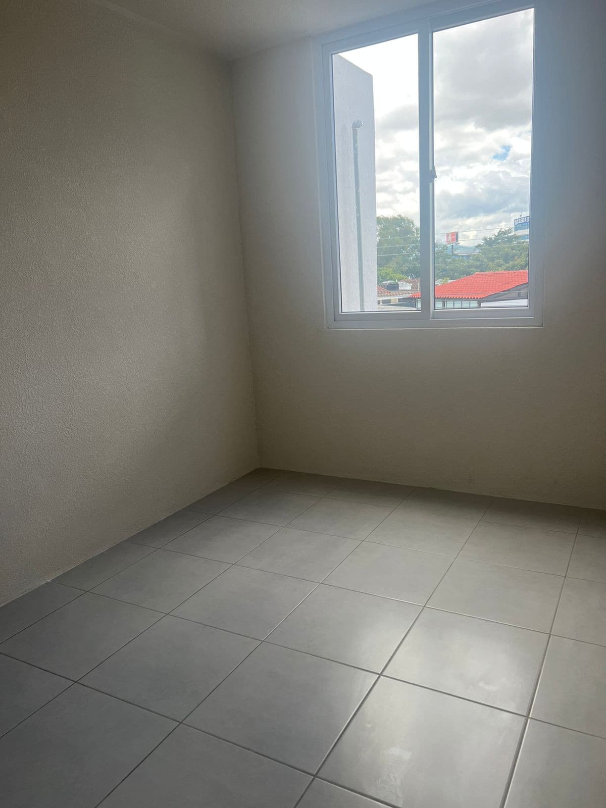 Alquilo casa en San Cristobal Sector B2 — foto 3