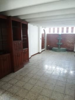 VENDO CASA EN RESIDENCIALES DEL NORTE EN ZONA 17