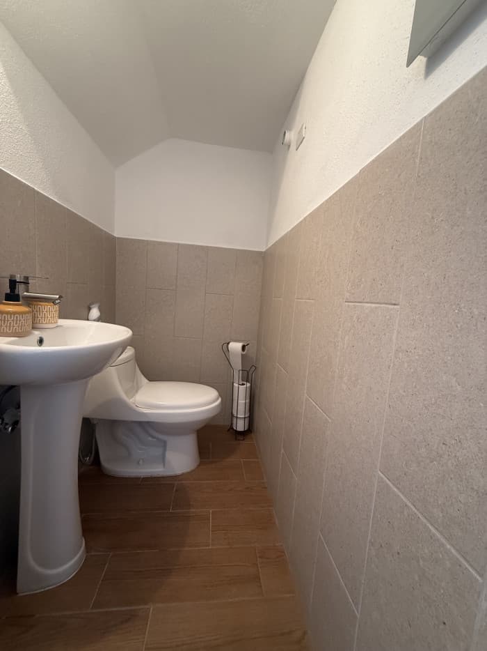 Casa semi amueblada en renta Bosques de Pinula — foto 13