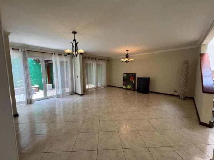 Casa en Venta zona 14 / Jardín de la Villa — foto 2