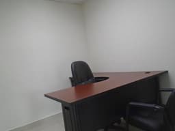 Alquilo Oficina en Zona 10 PAO-007-07-16-2