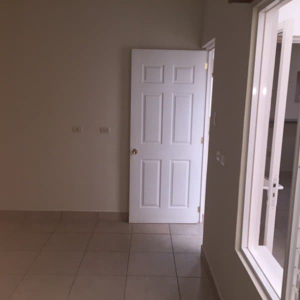 CASA 1 NIVEL EN RENTA!! Carr. Salvador precio Q 3,000 — foto 4