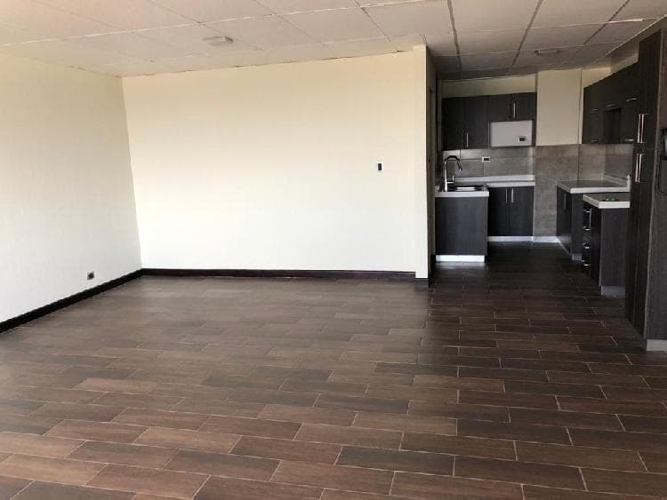 APARTAMENTO EN VENTA ZONA 15 — foto 2