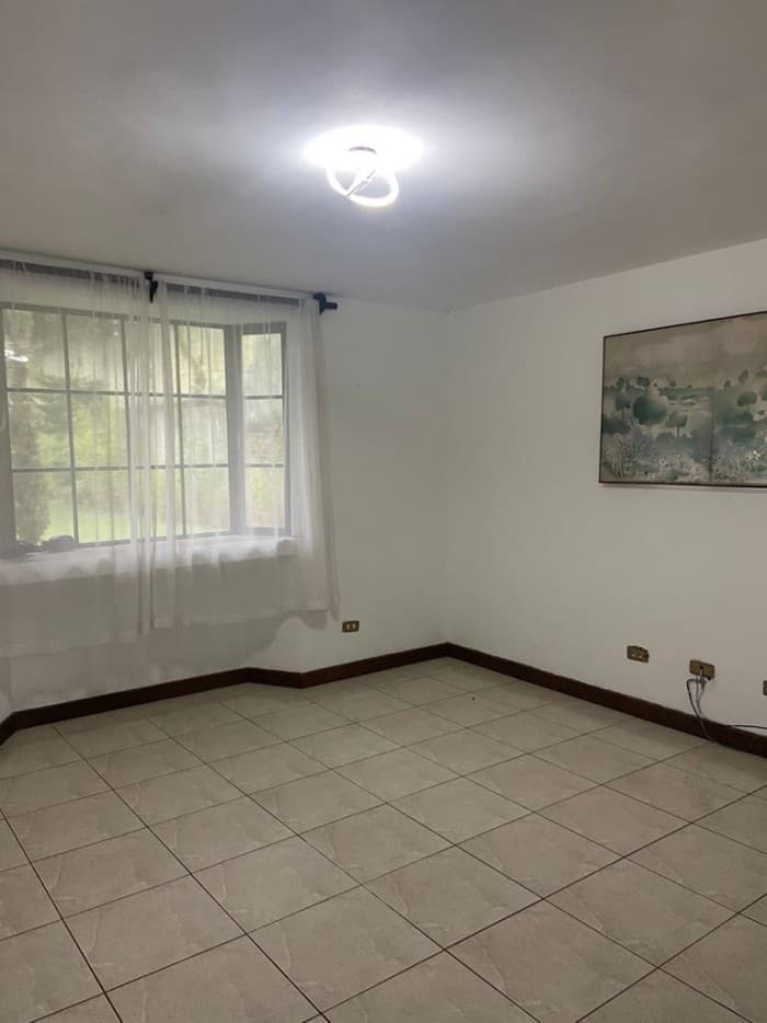 RENTO CASA EN ZONA 16 — foto 6