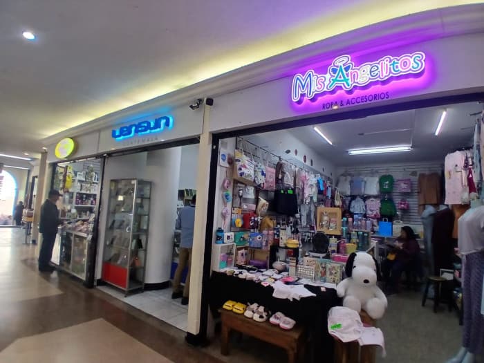 Local Comercial en Renta en Centro Comercial Zona 1. — foto 1
