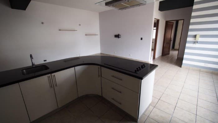 Venta de apartamento en Edificio Villa Luna, zona 10. — foto 1