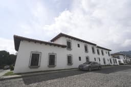 HERMOSA CASA DE ESQUINA, ANTIGUA GUATEMALA