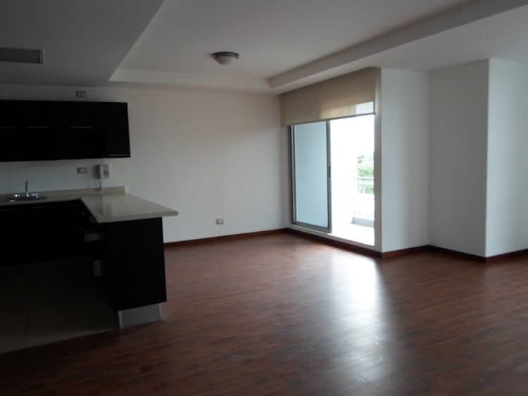 APARTAMENTO EN RENTA CERCANO A CENTRO MEDICO ZONA 10 — foto 1