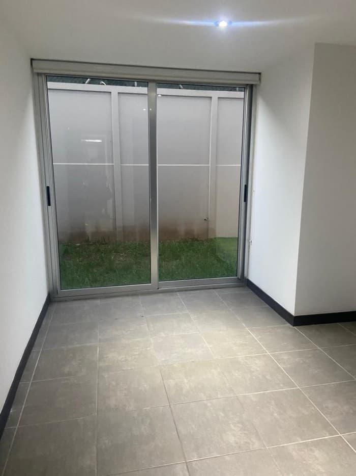 VENDO APARTAMENTO EN EDIFICiO 3-85 VH1, ZONA 15 — foto 2