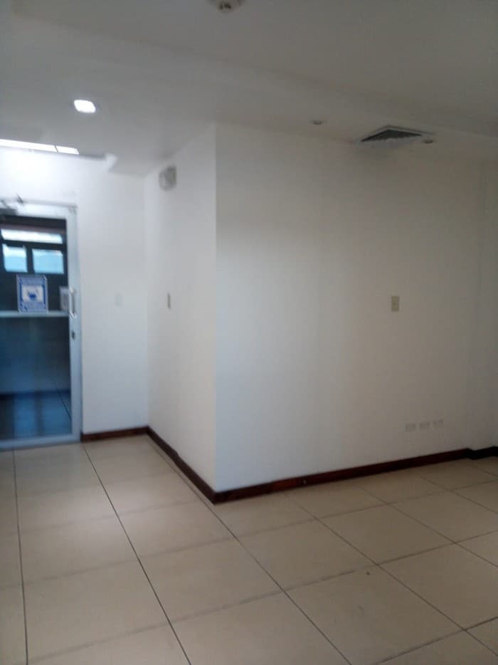 Oficina Comercial en Renta en zona 9 Guatemala — foto 6