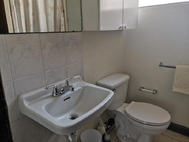 Rento lindo apartamento en zona 9 — foto 4