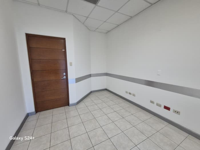 OFICINA EN #RENTA EN ZONA 10 — foto 6