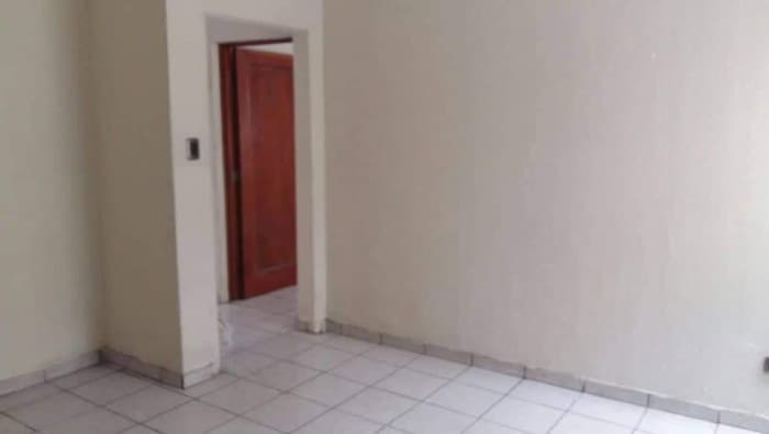 casa EN ALQUILER uso comercial Zona 9 Guatemala — foto 2